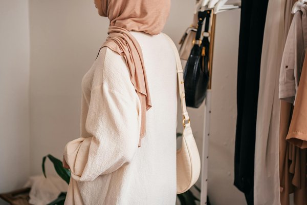 How Can Local Communities Influence UK News Outlets?